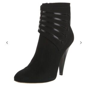 OSCAR DE LA RENTA - Embellished Suede Booties